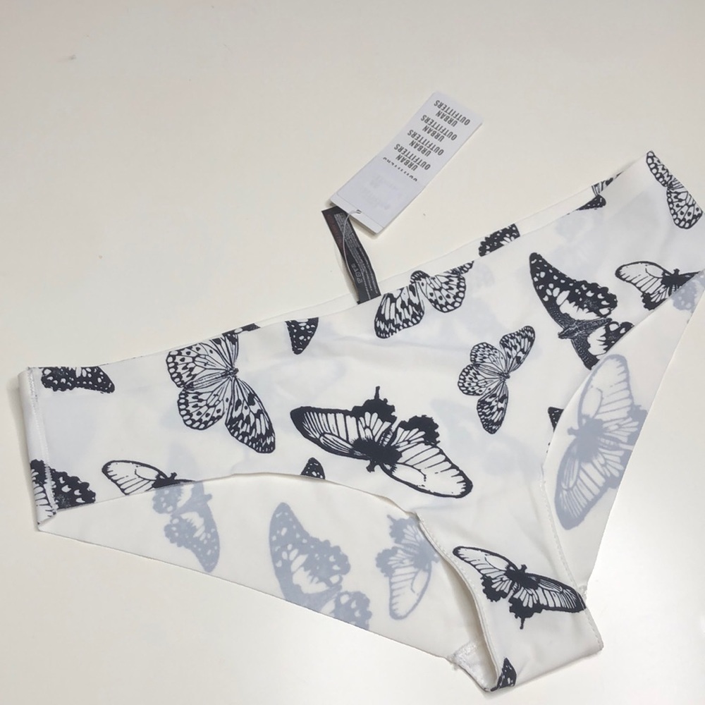 NWT OUT FROM UNDER URBAN OUTFITTERS BUTTERFLY‎ UNDIES SIZE LARGE
